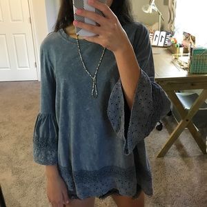 Altar’d state pretty blue top!!!